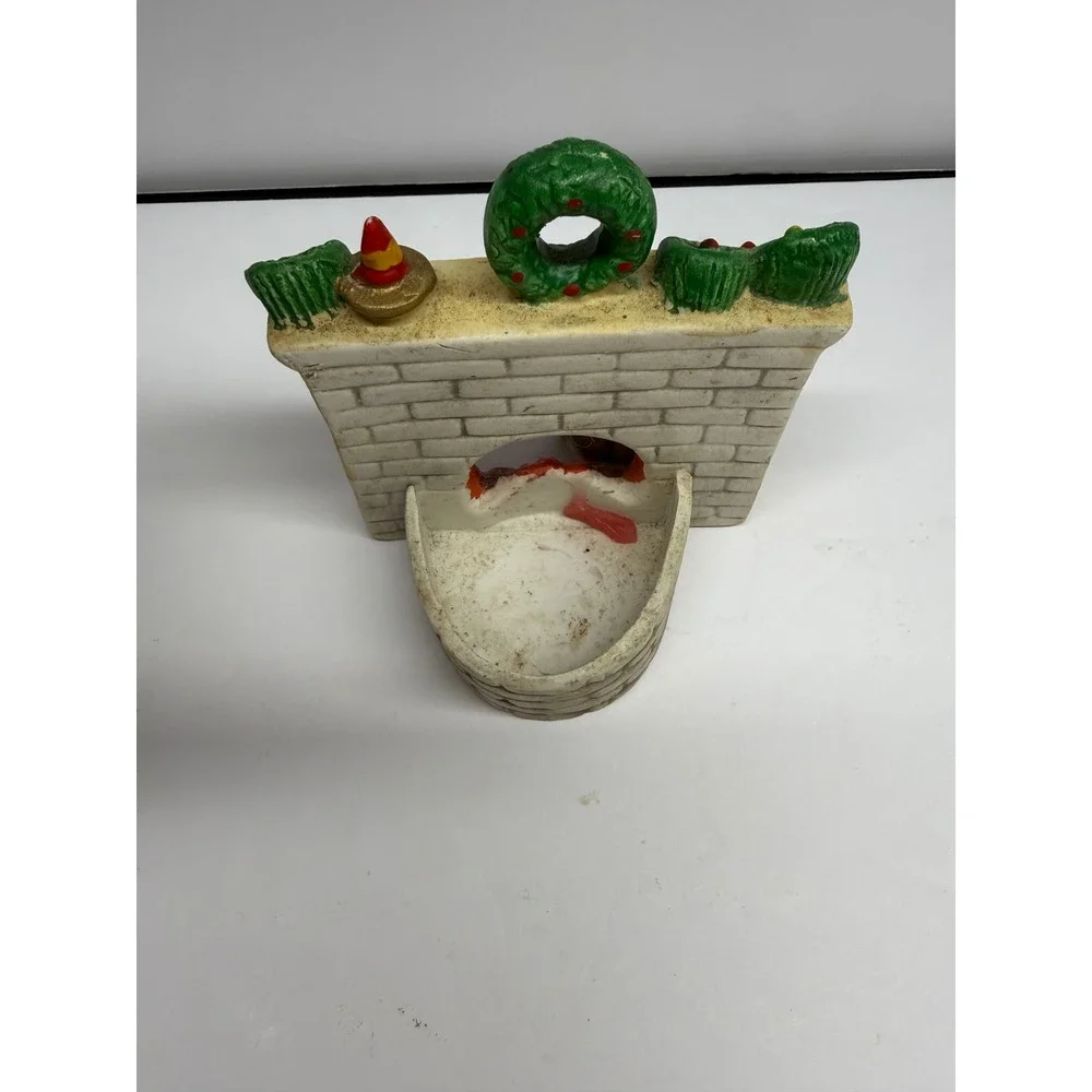 Vintage Ceramic Christmas Fireplace Mouse Figurine Holiday Decor Wreath Stocking